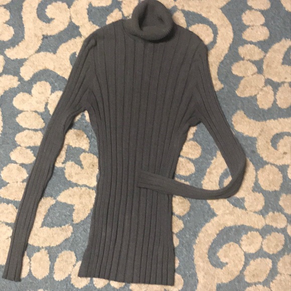 Shirt - Picture 2 of 3